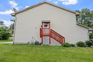 1320 106th Ave NW, Coon Rapids, MN 55433 - Photo 4