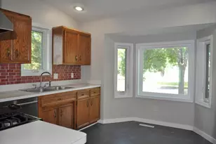 1007 Briar Creek Rd, Eagan, MN 55123 - Photo 2