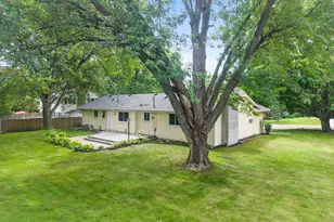 8460 Westbend Rd, Golden Valley, MN 55427 - Photo 60