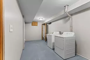 8460 Westbend Rd, Golden Valley, MN 55427 - Photo 40