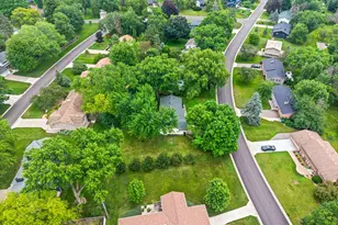 8460 Westbend Rd, Golden Valley, MN 55427 - Photo 54