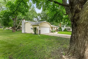 8460 Westbend Rd, Golden Valley, MN 55427 - Photo 80