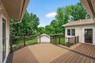 7910 W Park Hills Dr, Bloomington, MN 55438 - Photo 6