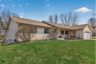 7910 W Park Hills Drive, Bloomington, MN 55438 - Photo 2
