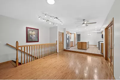 7910 W Park Hills Drive, Bloomington, MN 55438 - Photo 18