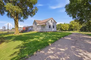 82140 370th St, Olivia, MN 56277 - Photo 28