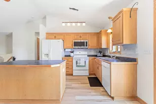 303 Harriman St, Somerset, WI 54025 - Photo 10