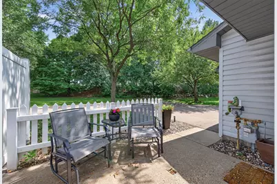 2597 Bedford Court #27, Mendota Heights, MN 55120 - Photo 20