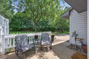 2597 Bedford Ct, Mendota Heights, MN 55120 - Photo 20