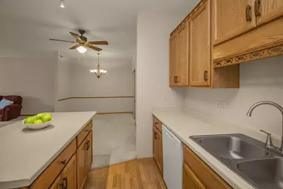 1341 Lake Drive W #B113, Chanhassen, MN 55317 - Photo 8