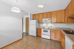 1600 Arundel St, Saint Paul, MN 55117 - Photo 10