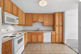 1600 Arundel St, Saint Paul, MN 55117 - Photo 8