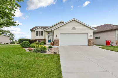 1006 24th Avenue NW, Austin, MN 55912 - Photo 2