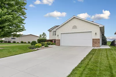 1006 24th Avenue NW, Austin, MN 55912 - Photo 4