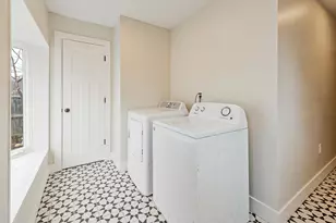 1301 Hewitt Ave, Saint Paul, MN 55104 - Photo 12