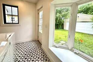 1301 Hewitt Ave, Saint Paul, MN 55104 - Photo 14