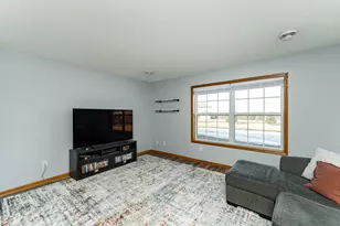 619 Pointe Ct SW, Rochester, MN 55902 - Photo 14