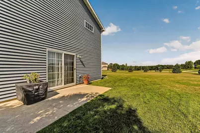 619 Pointe Court SW, Rochester, MN 55902 - Photo 4