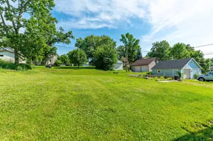 528 W Summit Ave, Fergus Falls, MN 56537 - Photo 6