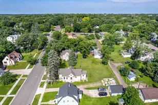 528 W Summit Ave, Fergus Falls, MN 56537 - Photo 26