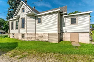 528 W Summit Ave, Fergus Falls, MN 56537 - Photo 4