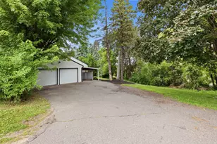 445 Lark Ave E, Maplewood, MN 55117 - Photo 22