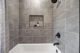 445 Lark Ave E, Maplewood, MN 55117 - Photo 14