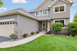 662 Jutland Ave, Shakopee, MN 55379 - Photo 2
