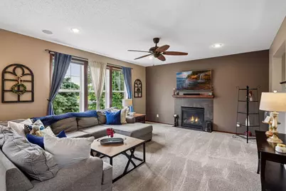 662 Jutland Avenue, Shakopee, MN 55379 - Photo 8