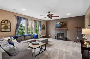 662 Jutland Ave, Shakopee, MN 55379 - Photo 8