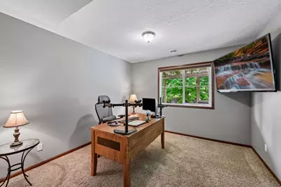 662 Jutland Avenue, Shakopee, MN 55379 - Photo 36