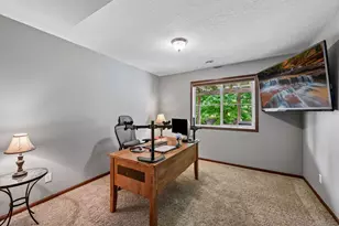 662 Jutland Ave, Shakopee, MN 55379 - Photo 36