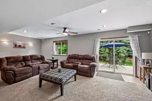 662 Jutland Ave, Shakopee, MN 55379 - Photo 34