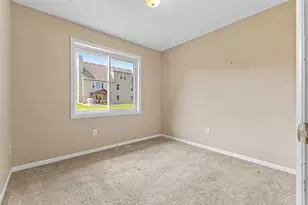 5464 Golfview Cir N, Oakdale, MN 55128 - Photo 14