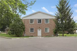 4000 Mavelle Dr, Edina, MN 55435 - Photo 12