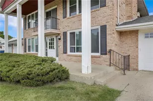 4000 Mavelle Dr, Edina, MN 55435 - Photo 2