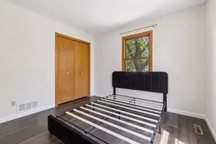10270 Arrowwood Dr, Eden Prairie, MN 55347 - Photo 20