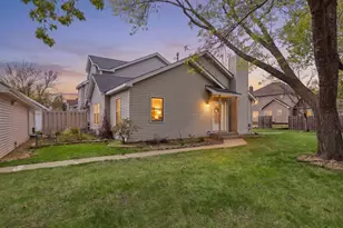 10270 Arrowwood Dr, Eden Prairie, MN 55347 - Photo 2
