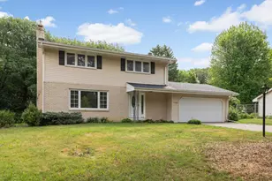 10928 London Dr, Burnsville, MN 55337 - Photo 2