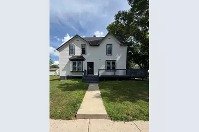 400 Walnut Street SW, Sleepy Eye, MN 56085 - Photo 2