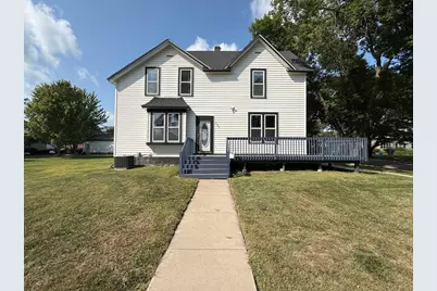 400 Walnut Street SW, Sleepy Eye, MN 56085 - Photo 2