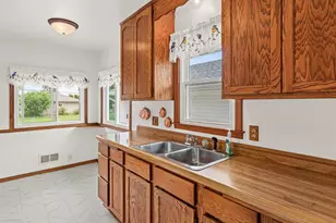 9043 16th Ave S, Bloomington, MN 55425 - Photo 6