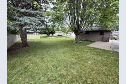 8633 Greenway Avenue S, Cottage Grove, MN 55016 - Photo 10