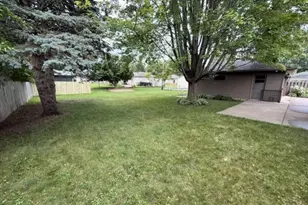 8633 Greenway Ave S, Cottage Grove, MN 55016 - Photo 10