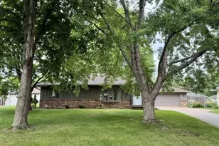 8633 Greenway Ave S, Cottage Grove, MN 55016 - Photo 1