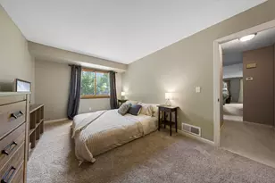 6856 MacBeth Cir, Woodbury, MN 55125 - Photo 20