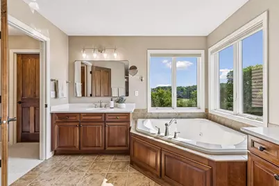 7569 Ridgeview Point, Chanhassen, MN 55317 - Photo 18