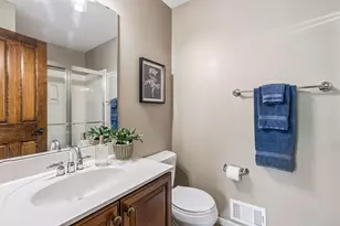 7569 Ridgeview Point, Chanhassen, MN 55317 - Photo 24