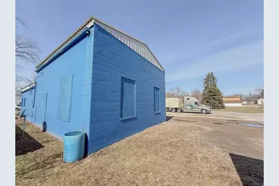 203 Park Avenue E, Renville, MN 56284 - Photo 6
