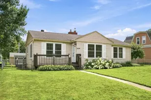 928 2nd Ave E, Shakopee, MN 55379 - Photo 2